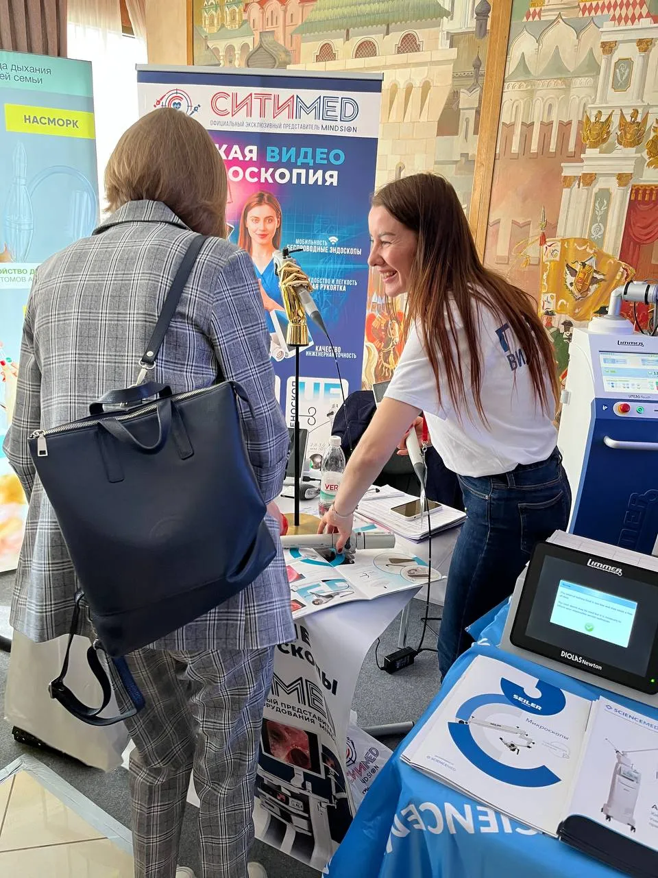 Риноларингоскоп Mindsion в центре ЛОР-выставки